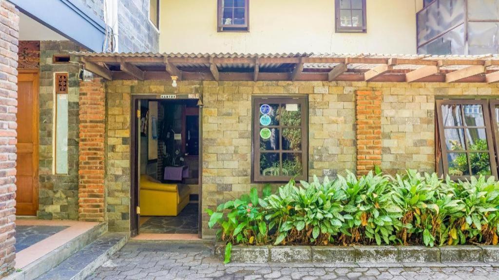 Oyo 1488 Hotel Cemara Asri Lembang Zewnętrze zdjęcie