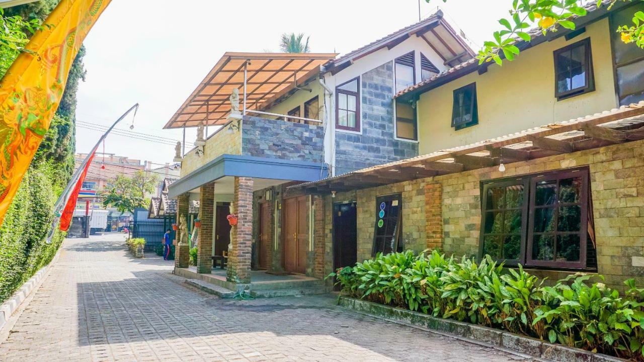 Oyo 1488 Hotel Cemara Asri Lembang Zewnętrze zdjęcie