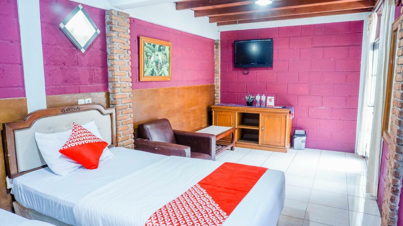 Oyo 1488 Hotel Cemara Asri Lembang Zewnętrze zdjęcie
